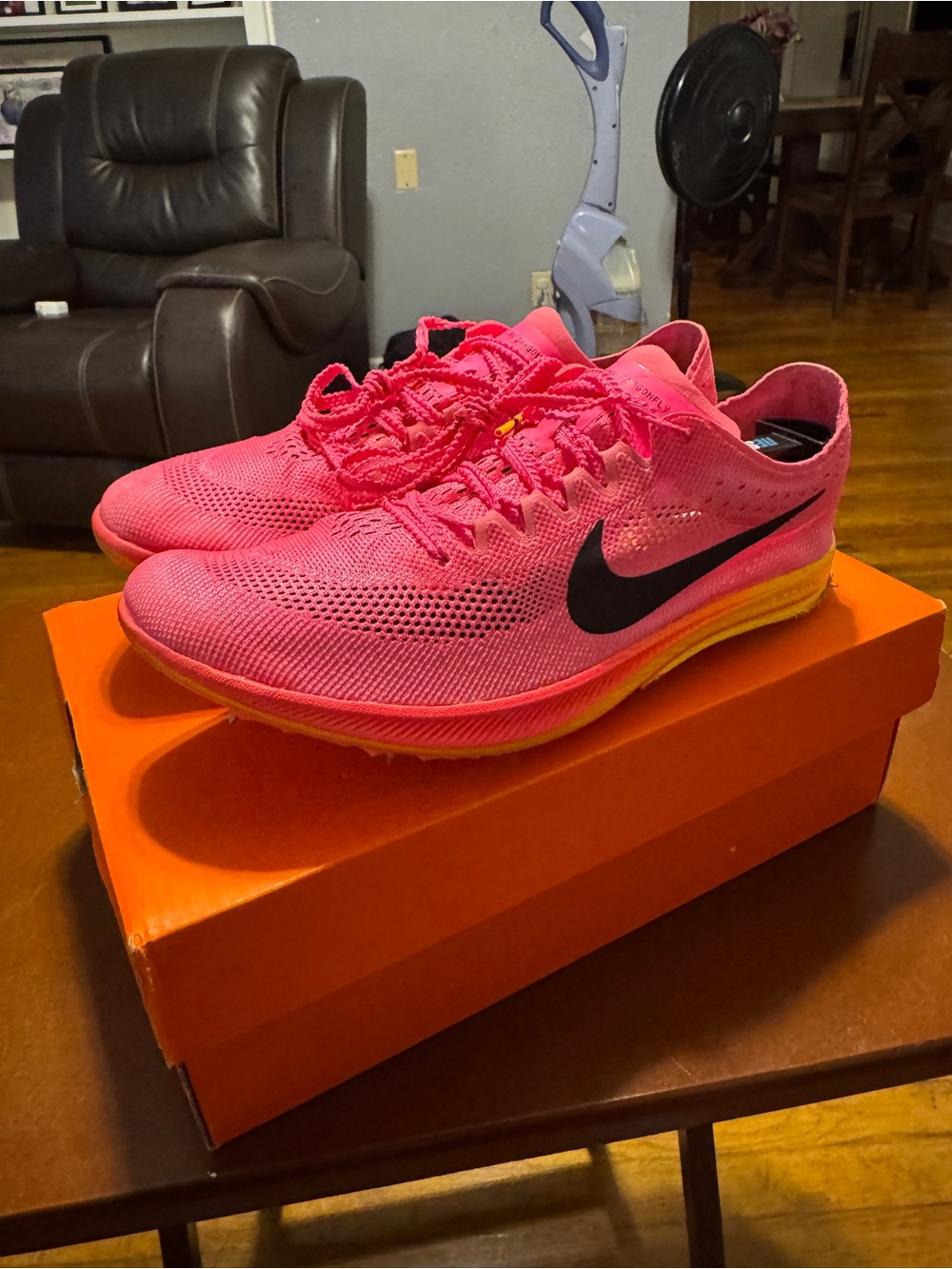 Nike ZoomX Dragonfly Hyper Pink Track Spikes - Men's 7.5 / Women's 9